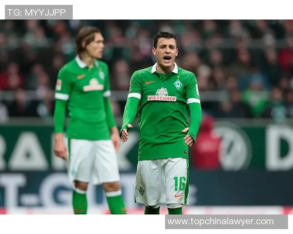 德甲新赛季:各队实力逐渐凸显,激战正酣 德甲新赛季:各队实力逐渐凸显,激战正酣